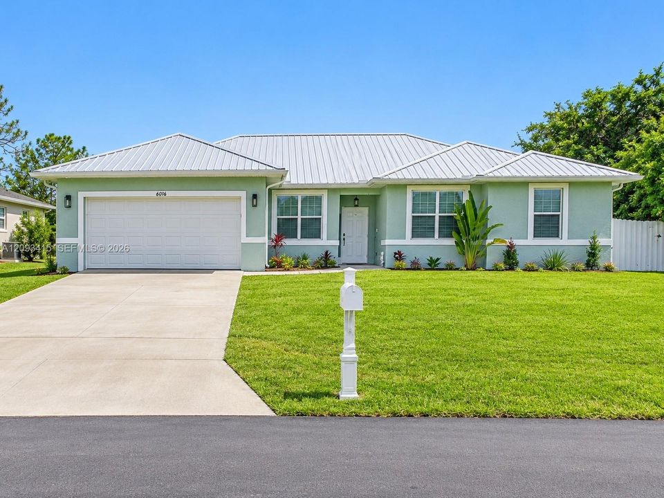 待售: $385,000 (4 贝兹, 2 浴室, 2012 平方英尺)