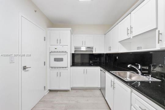 For Rent: $4,800 (2 beds, 2 baths, 1470 Square Feet)