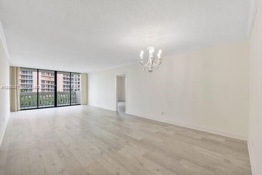 For Rent: $4,800 (2 beds, 2 baths, 1470 Square Feet)
