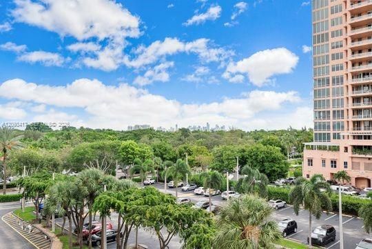 For Rent: $4,800 (2 beds, 2 baths, 1470 Square Feet)