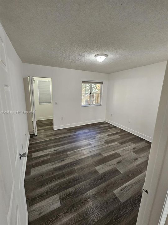 В аренду: $2,400 (2 спален, 2 ванн, 1072 Квадратных фут)