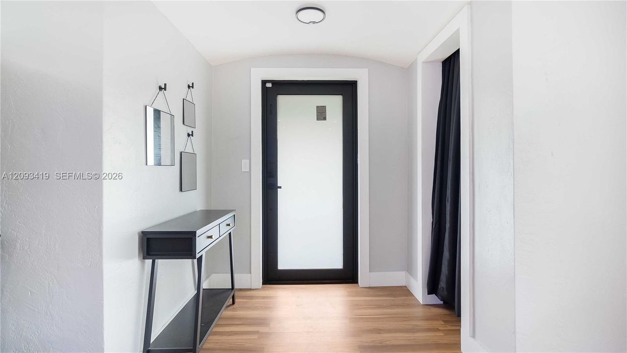 For Sale: $550,000 (4 beds, 2 baths, 1333 Square Feet)