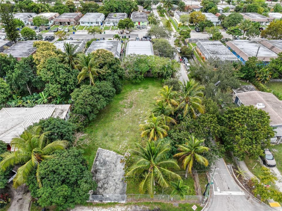For Sale: $550,000 (4 beds, 2 baths, 1333 Square Feet)
