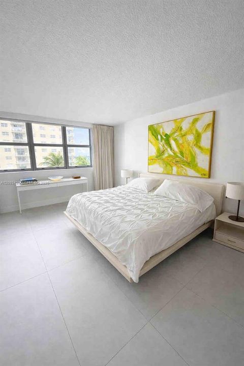 For Rent: $3,500 (1 beds, 1 baths, 1195 Square Feet)