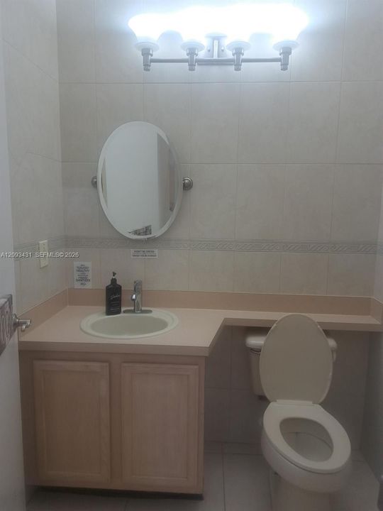 На продажу: $410,000 (3 спален, 2 ванн, 1996 Квадратных фут)