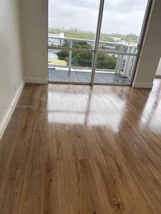 На продажу: $299,000 (2 спален, 2 ванн, 920 Квадратных фут)