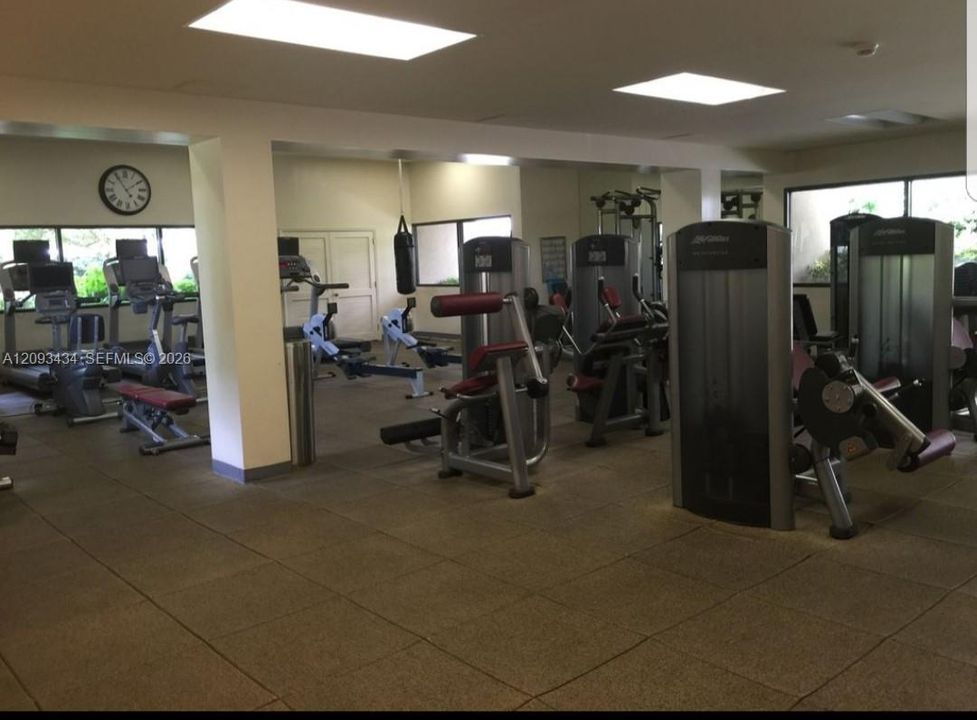 For Rent: $9,000 (3 beds, 3 baths, 2001 Square Feet)