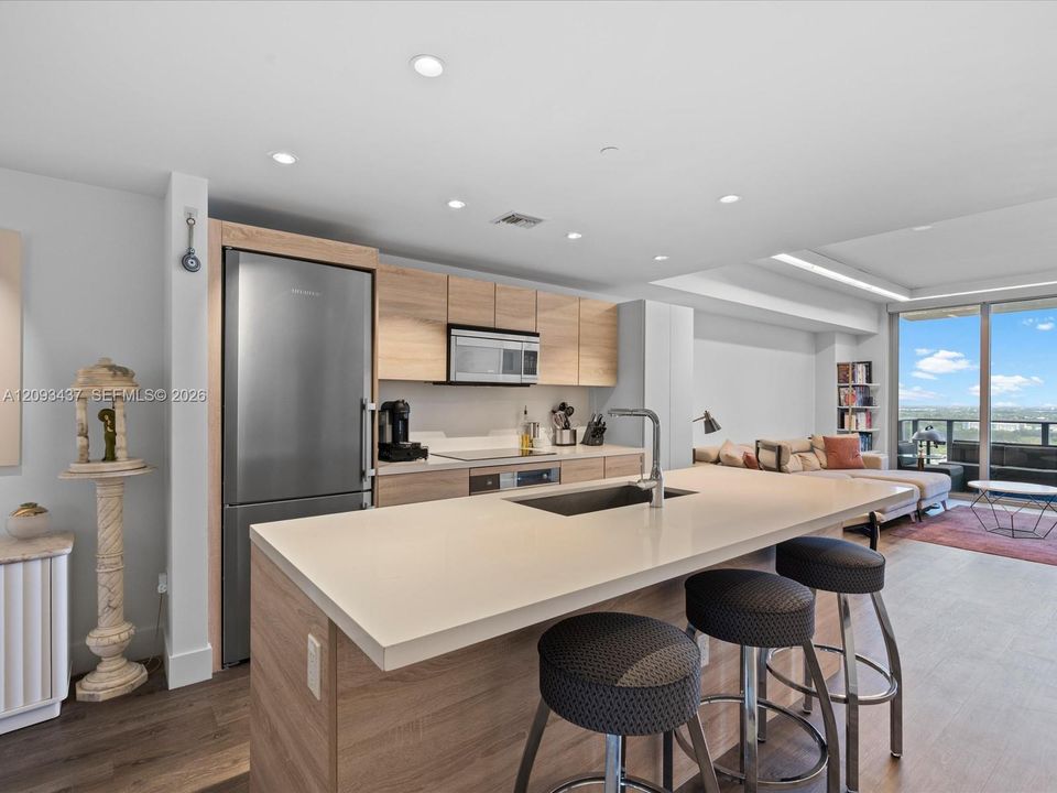 For Rent: $5,000 (2 beds, 2 baths, 1119 Square Feet)