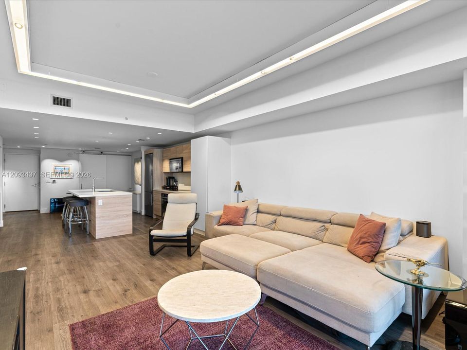 For Rent: $5,000 (2 beds, 2 baths, 1119 Square Feet)