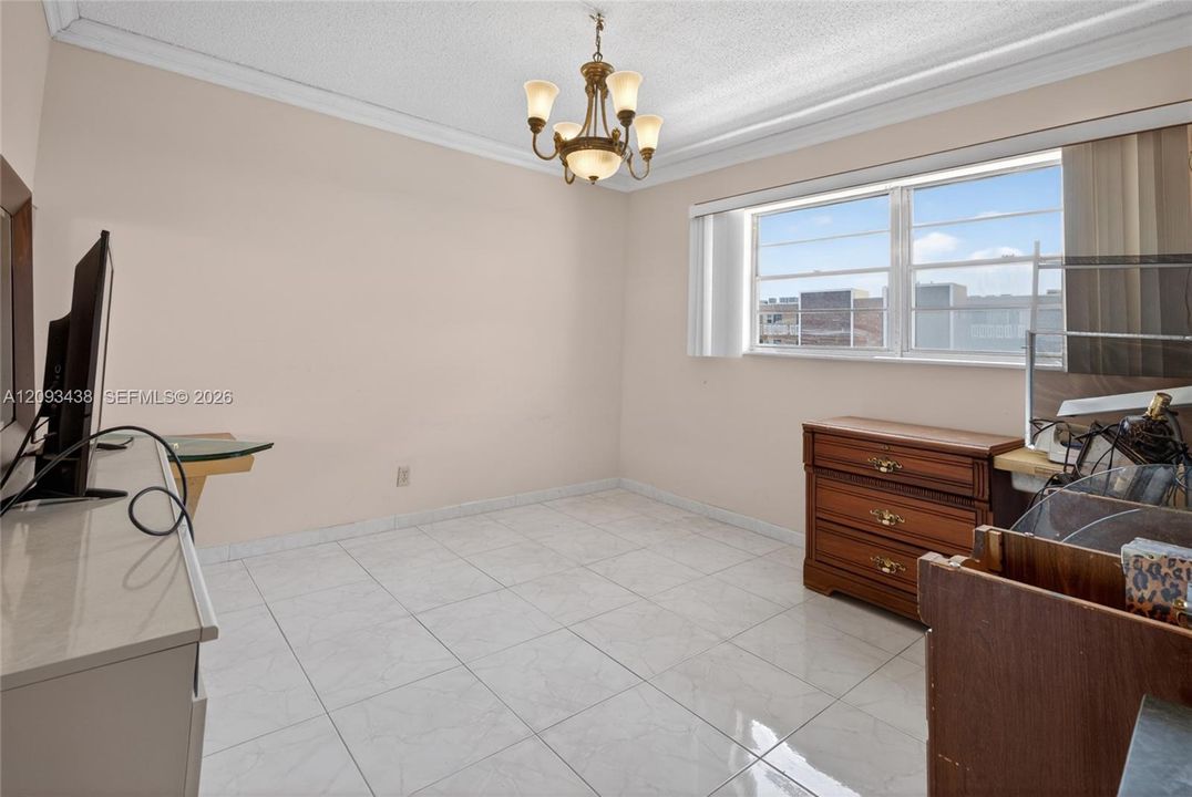 For Sale: $195,000 (2 beds, 2 baths, 1092 Square Feet)