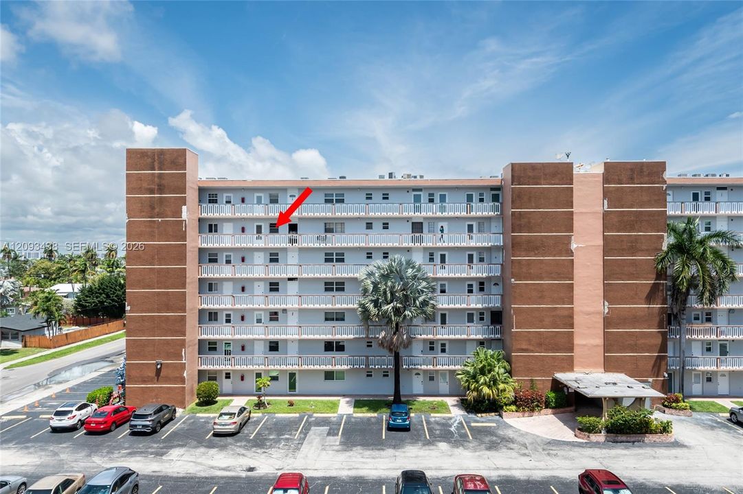For Sale: $195,000 (2 beds, 2 baths, 1092 Square Feet)