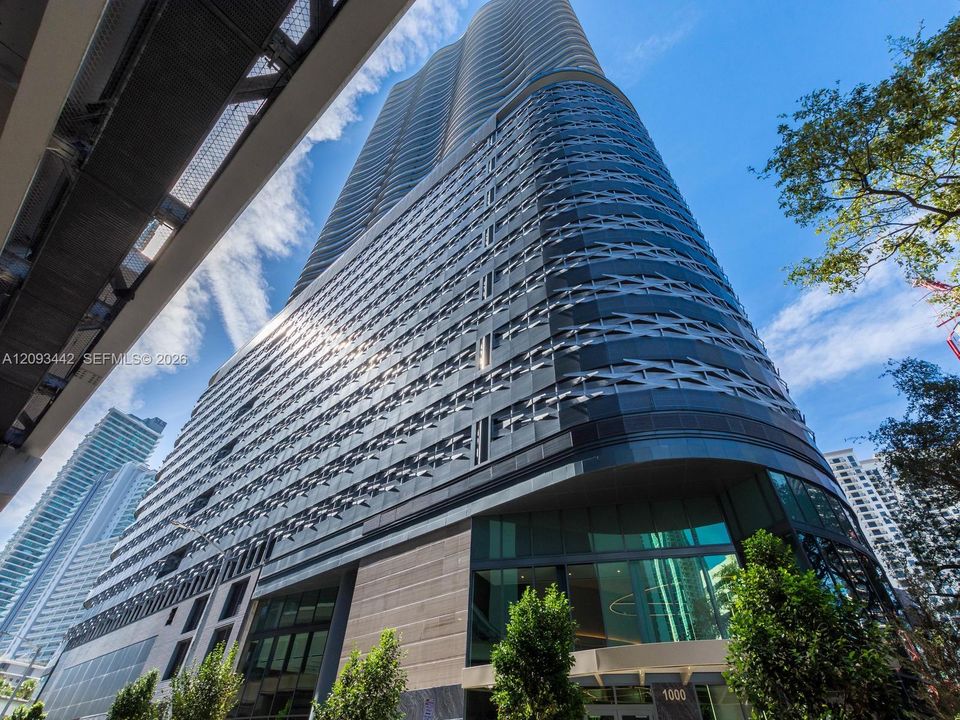 待售: $735,000 (1 贝兹, 1 浴室, 665 平方英尺)