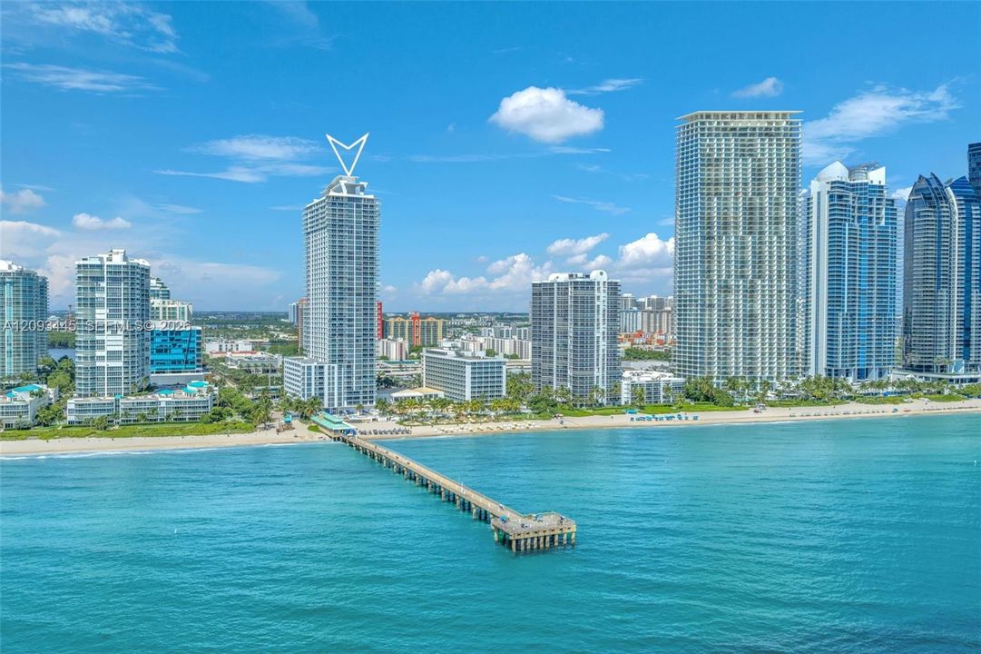 For Sale: $750,000 (1 beds, 1 baths, 1000 Square Feet)