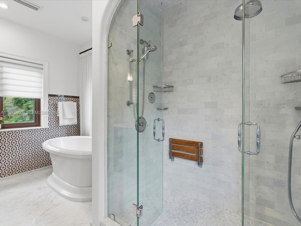 For Sale: $1,900,000 (3 beds, 2 baths, 1901 Square Feet)