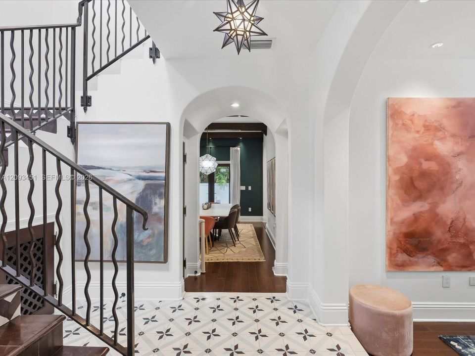 For Sale: $1,900,000 (3 beds, 2 baths, 1901 Square Feet)