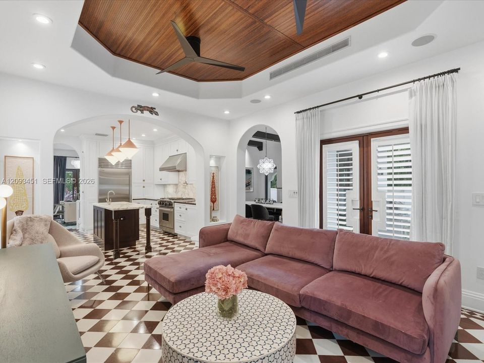 Or family room