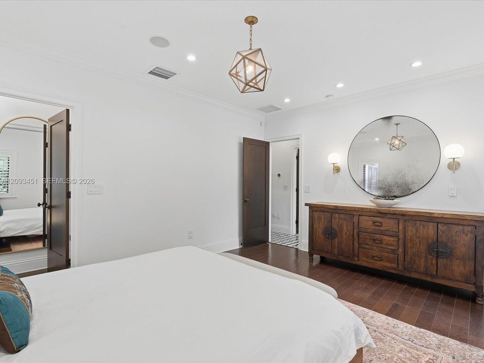 For Sale: $1,900,000 (3 beds, 2 baths, 1901 Square Feet)