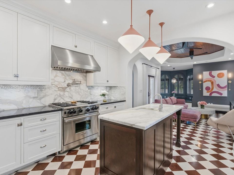 For Sale: $1,900,000 (3 beds, 2 baths, 1901 Square Feet)