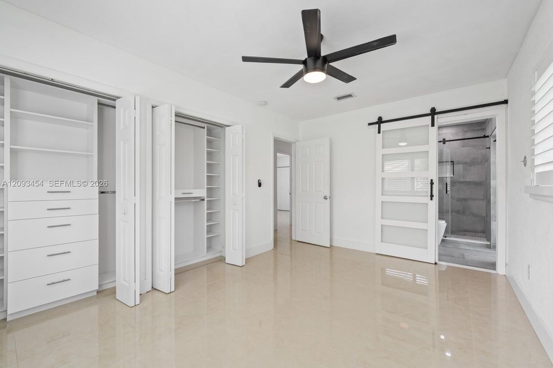 For Rent: $4,995 (4 beds, 2 baths, 1914 Square Feet)