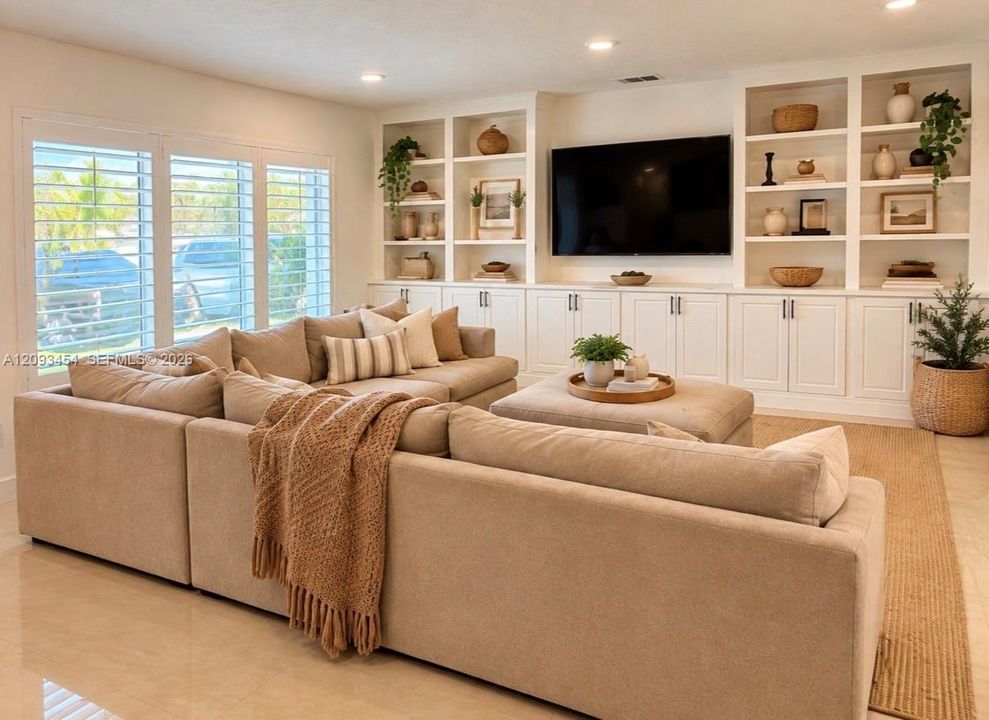 For Rent: $4,995 (4 beds, 2 baths, 1914 Square Feet)