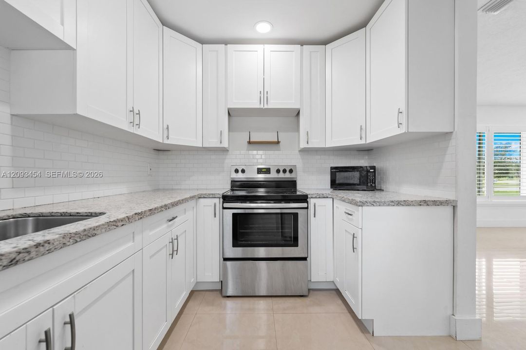 For Rent: $4,995 (4 beds, 2 baths, 1914 Square Feet)