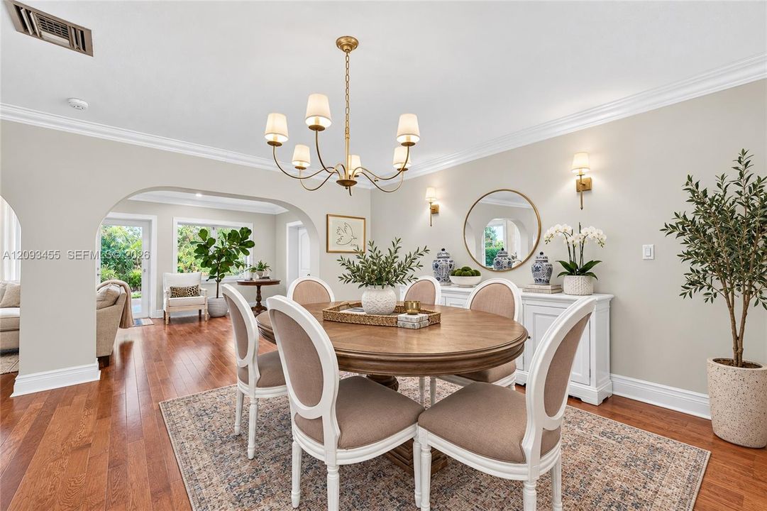 For Sale: $869,999 (3 beds, 2 baths, 1902 Square Feet)