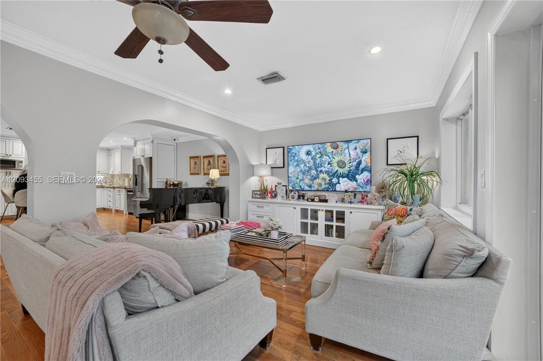 For Sale: $869,999 (3 beds, 2 baths, 1902 Square Feet)