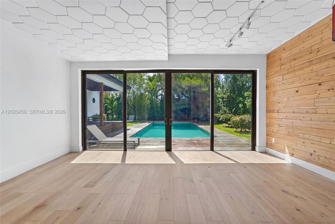 На продажу: $2,999,000 (4 спален, 4 ванн, 3080 Квадратных фут)
