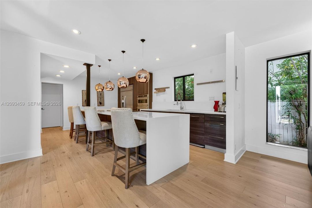 На продажу: $2,999,000 (4 спален, 4 ванн, 3080 Квадратных фут)