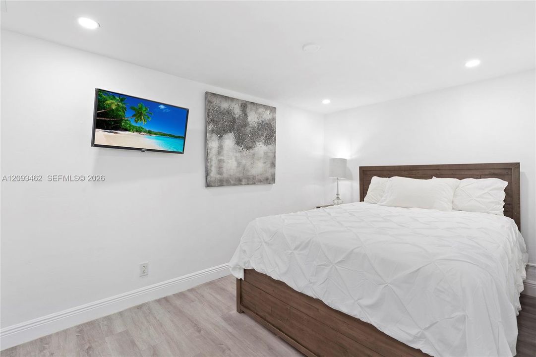 For Rent: $1,550 (1 beds, 1 baths, 464 Square Feet)