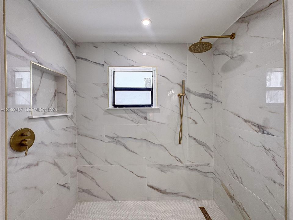 For Sale: $525,000 (3 beds, 2 baths, 1036 Square Feet)