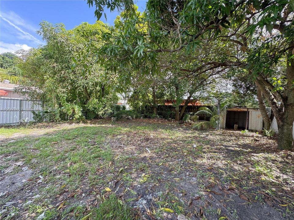 For Sale: $525,000 (3 beds, 2 baths, 1036 Square Feet)
