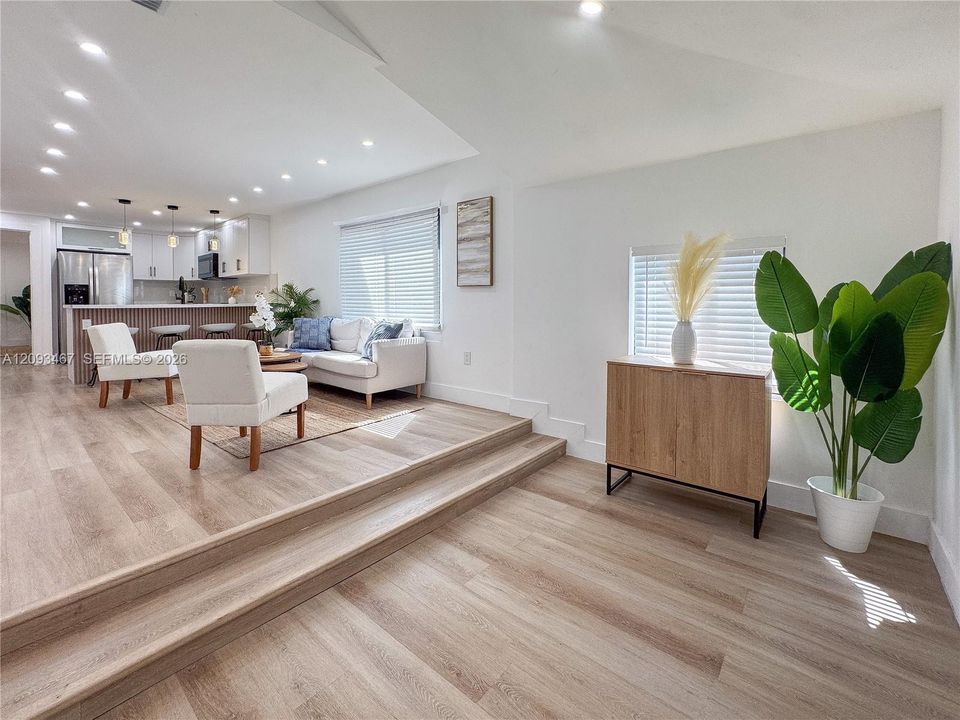 For Sale: $525,000 (3 beds, 2 baths, 1036 Square Feet)