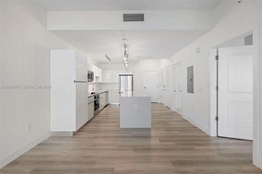 En Renta: $4,975 (2 camas, 2 baños, 1264 Pies cuadrados)