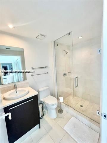 Active With Contract: $11,000 (2 beds, 3 baths, 1487 Square Feet)