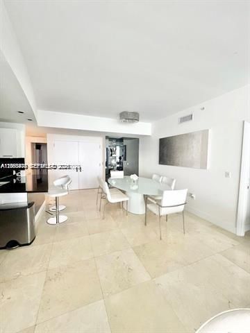Active With Contract: $11,000 (2 beds, 3 baths, 1487 Square Feet)