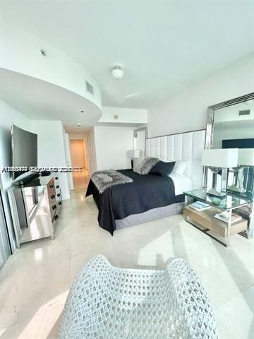 Active With Contract: $11,000 (2 beds, 3 baths, 1487 Square Feet)