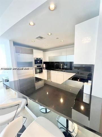 Active With Contract: $11,000 (2 beds, 3 baths, 1487 Square Feet)