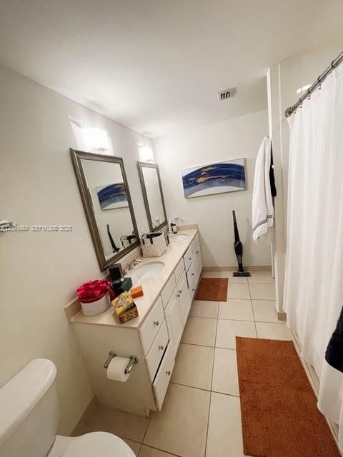 with dual sinks.