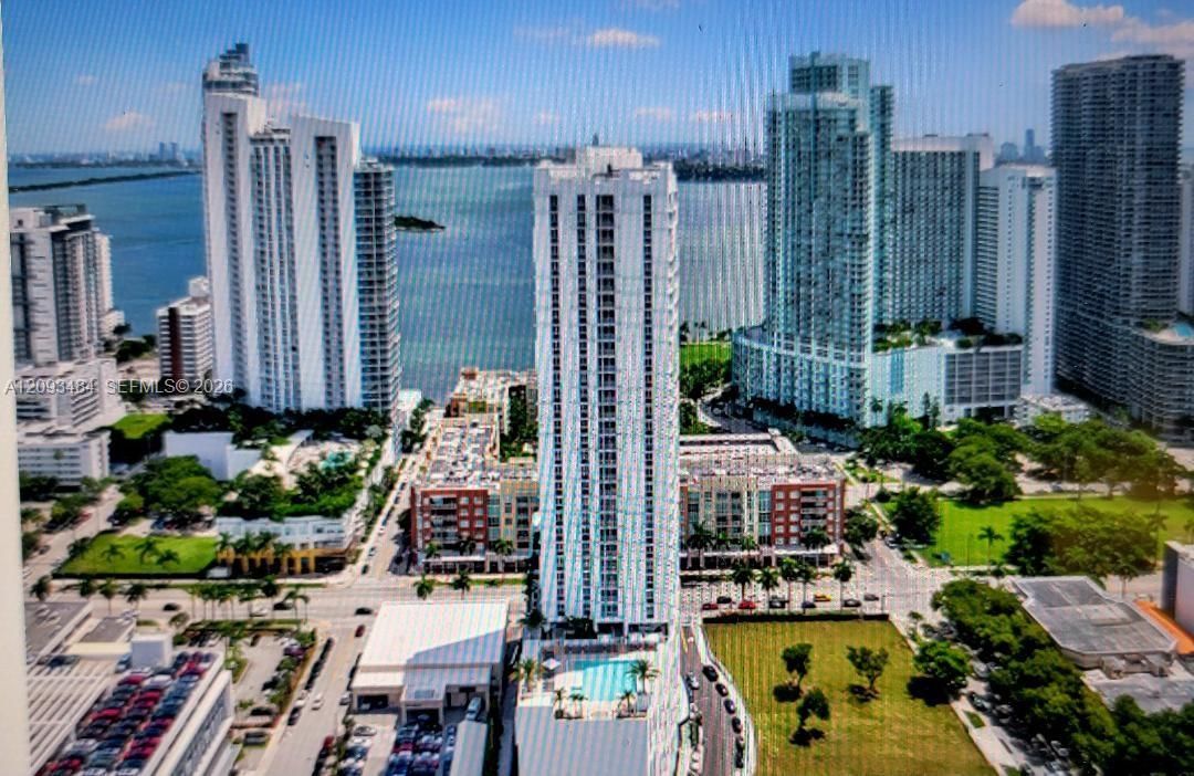 Hot East Edgewater on the Bay.