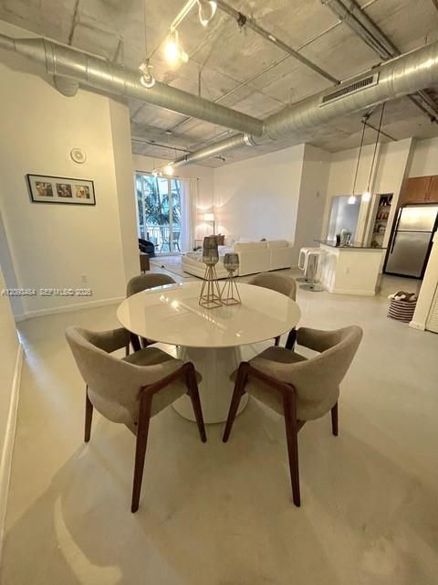 En Venta: $575,000 (2 camas, 2 baños, 1288 Pies cuadrados)