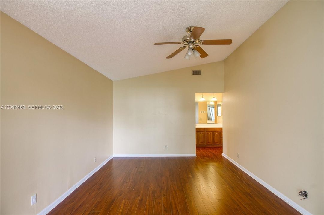 En Venta: $599,900 (3 camas, 2 baños, 1547 Pies cuadrados)