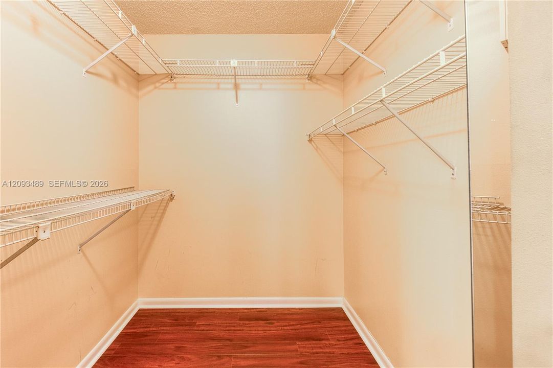 En Venta: $599,900 (3 camas, 2 baños, 1547 Pies cuadrados)