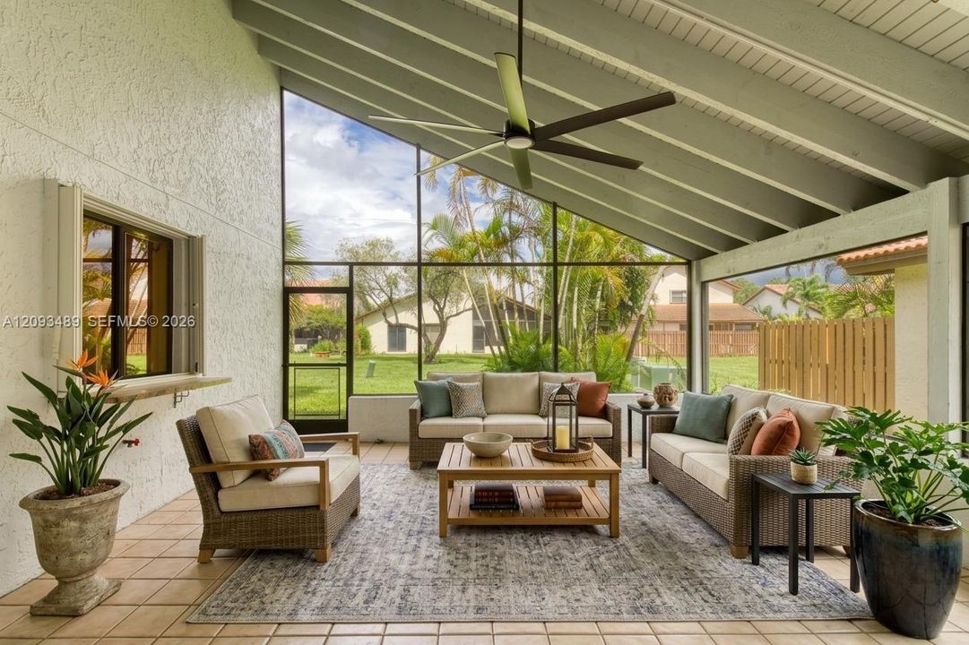 En Venta: $599,900 (3 camas, 2 baños, 1547 Pies cuadrados)