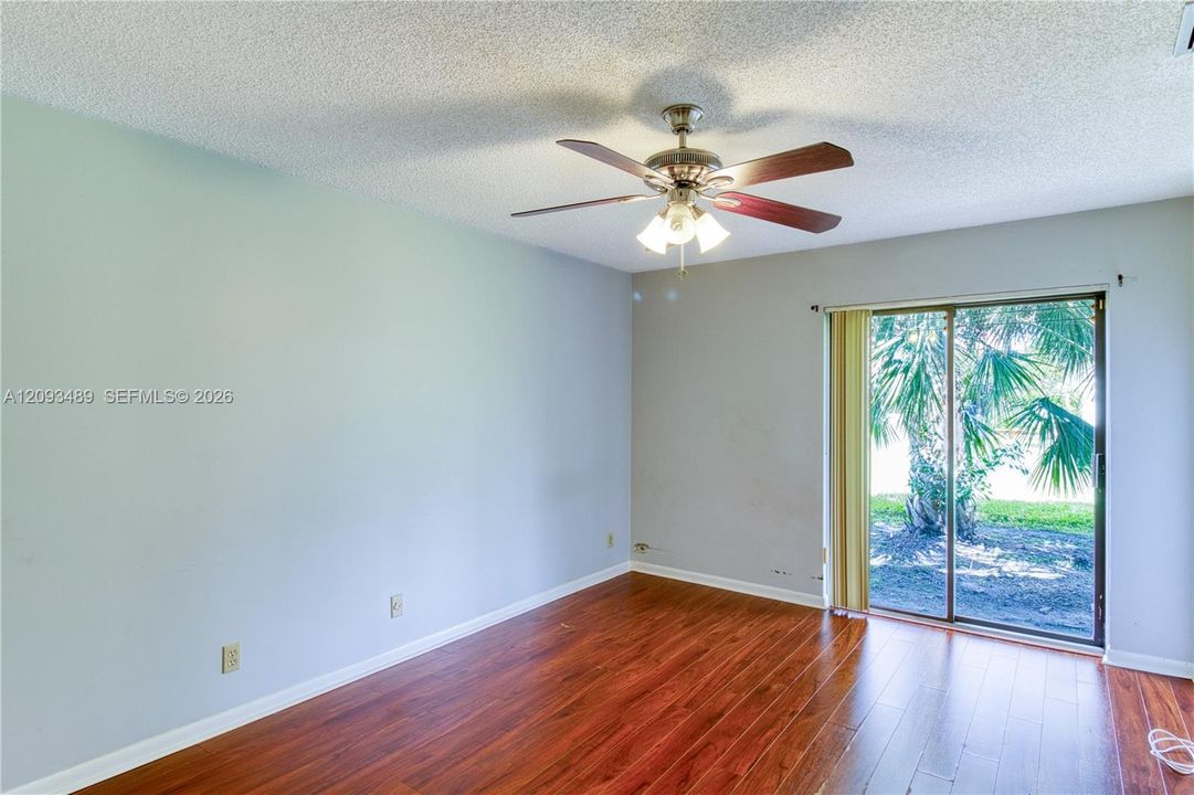 En Venta: $599,900 (3 camas, 2 baños, 1547 Pies cuadrados)
