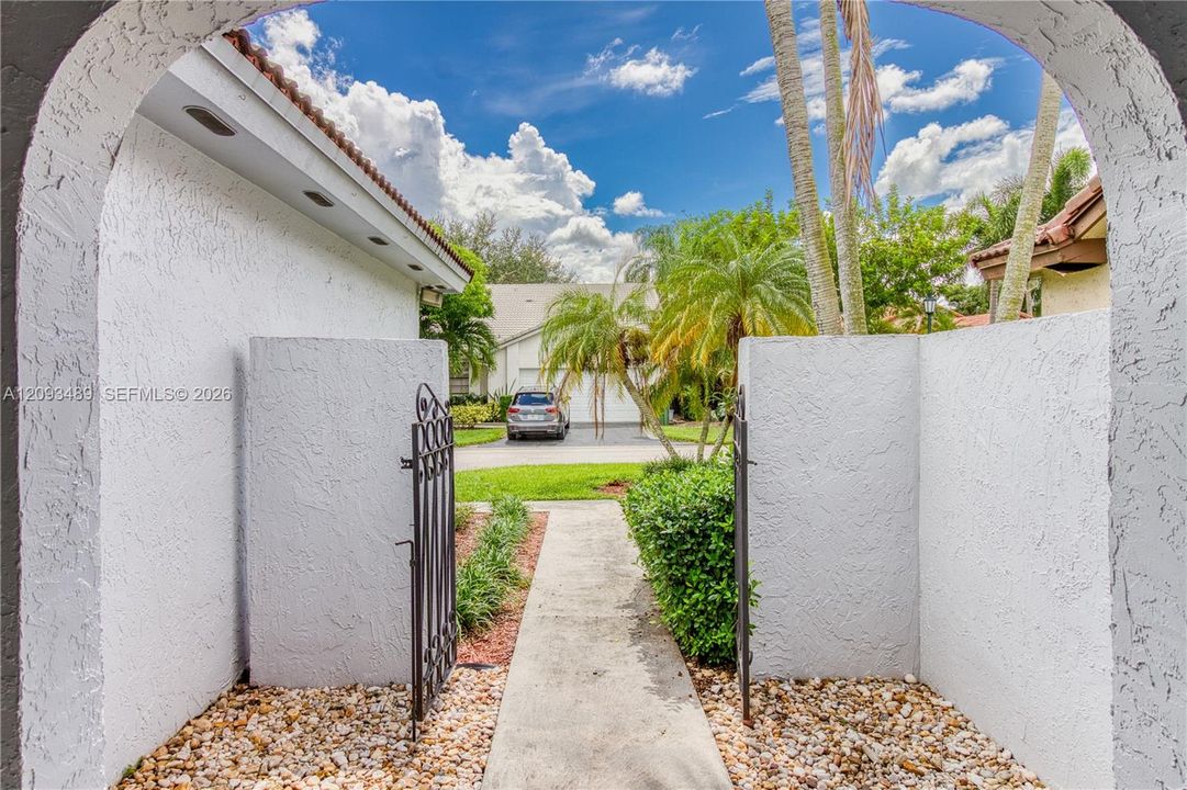 En Venta: $599,900 (3 camas, 2 baños, 1547 Pies cuadrados)