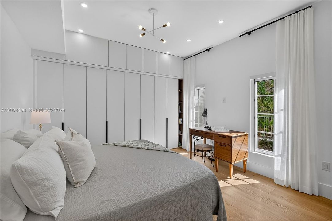 En Renta: $9,500 (3 camas, 3 baños, 1918 Pies cuadrados)