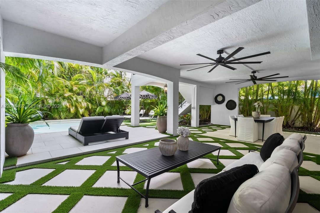 For Sale: $5,995,000 (4 beds, 4 baths, 4480 Square Feet)