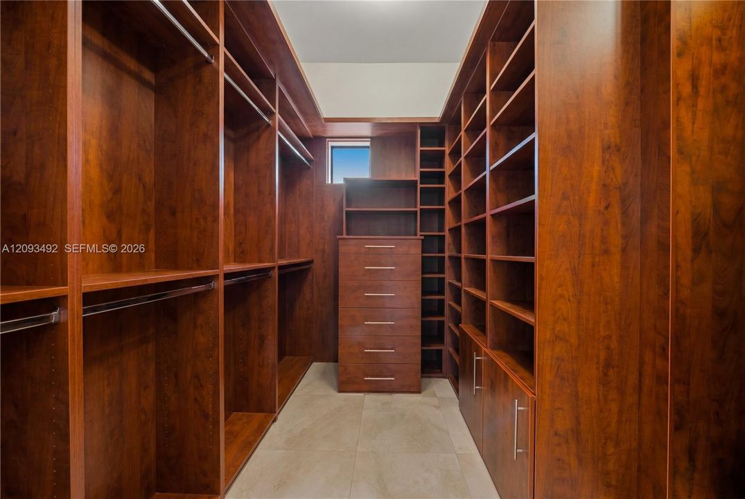 For Sale: $5,995,000 (4 beds, 4 baths, 4480 Square Feet)