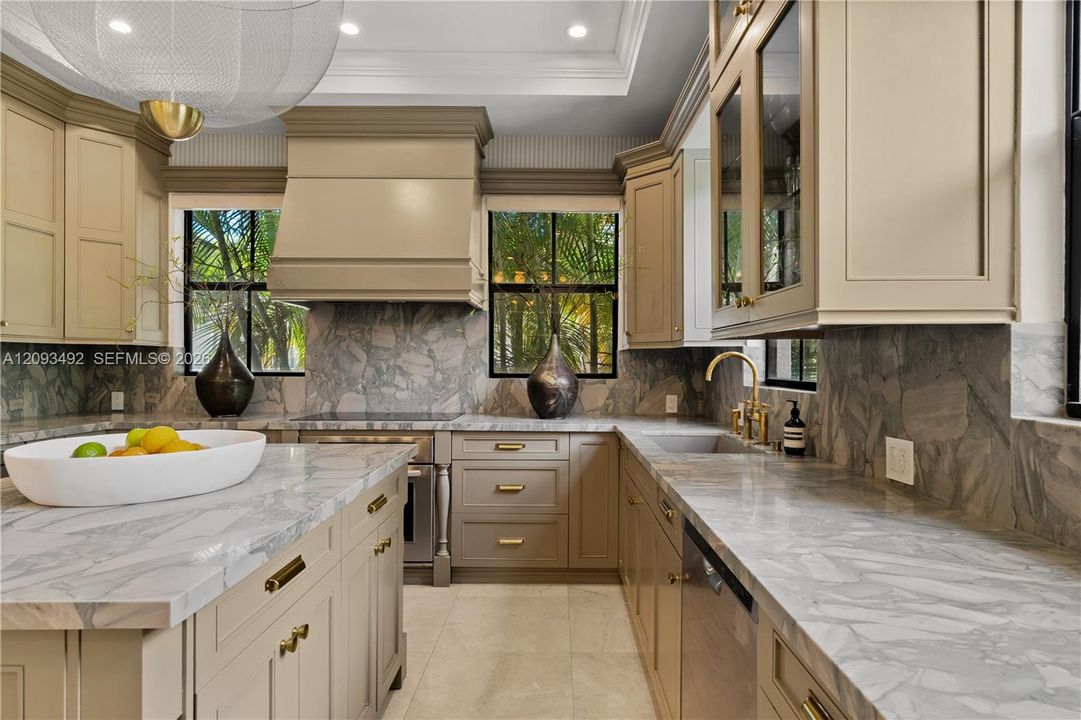 For Sale: $5,995,000 (4 beds, 4 baths, 4480 Square Feet)